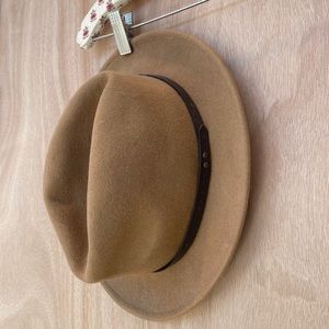 Wide brim felt hat
